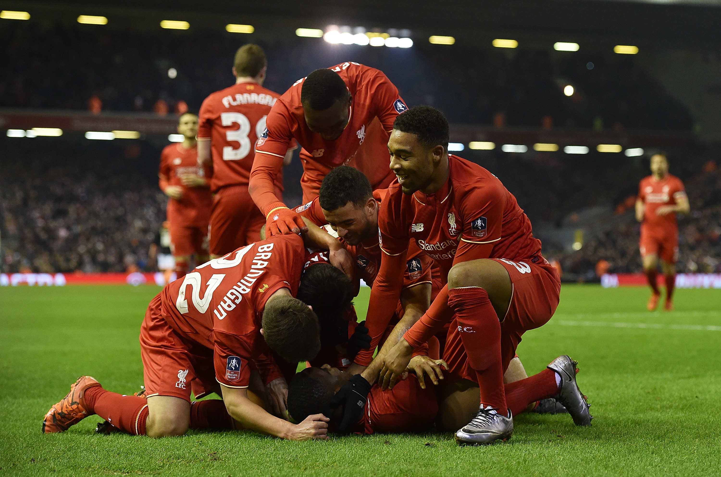 35度+ 黑道陡坡双板外刃小回转，white pass Turn（35度以上黑道陡坡双板外刃小回转：White Pass Turn）