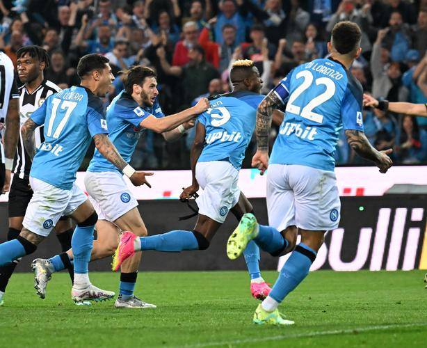 上场10分钟5失误！斯波：约维奇需要找回更好的节奏（仅出战10分钟就5次失误，斯波：约维奇亟需找回比赛节奏）