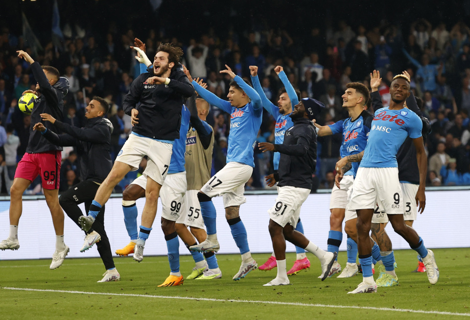 足球欧冠最新伤病名单公布，多队受影响（欧冠伤病名单出炉，多队阵容受损）