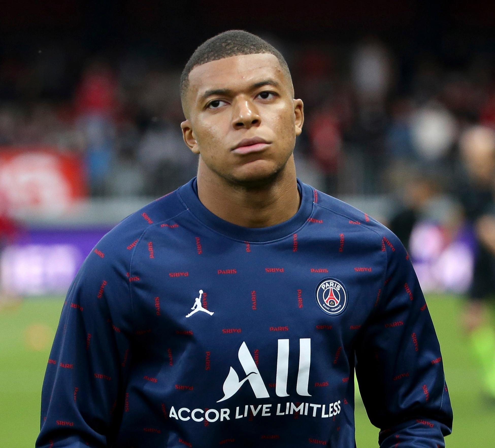 10场0球！米兰亏大了，新援前锋太差劲，身价3500万虚高（10战0球！AC米兰买亏了，新援前锋表现低迷，3500万身价被高估）